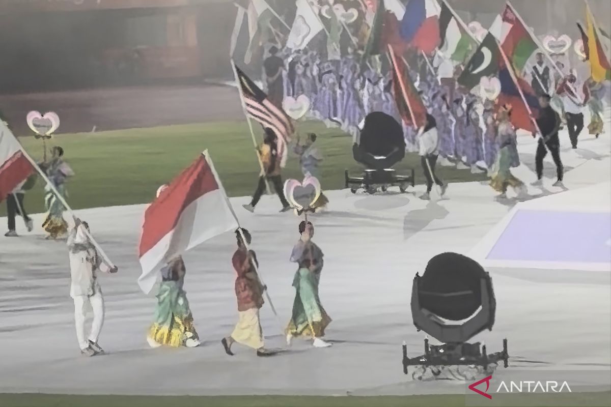 Atlet tenis Meydiana Laviola bawa Merah Putih di penutupan Asian Games — NadiKabar.com