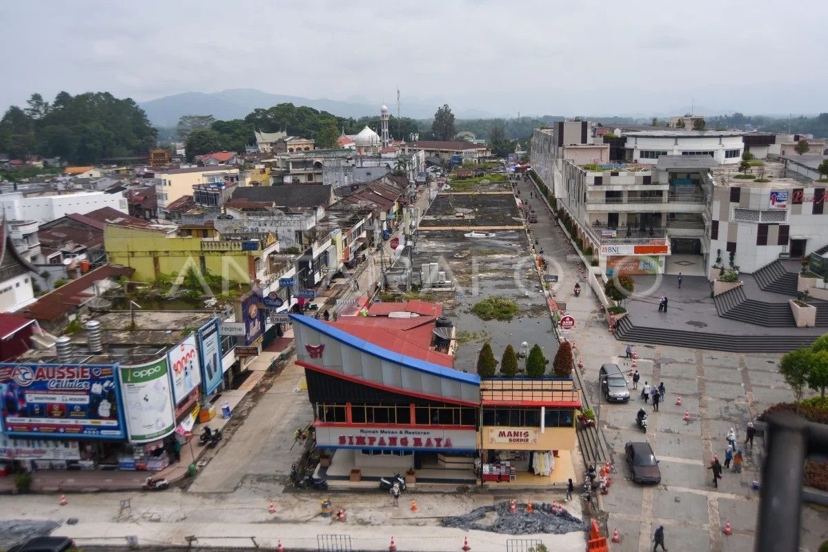 Pembenahan kawasan Jam Gadang Bukittinggi