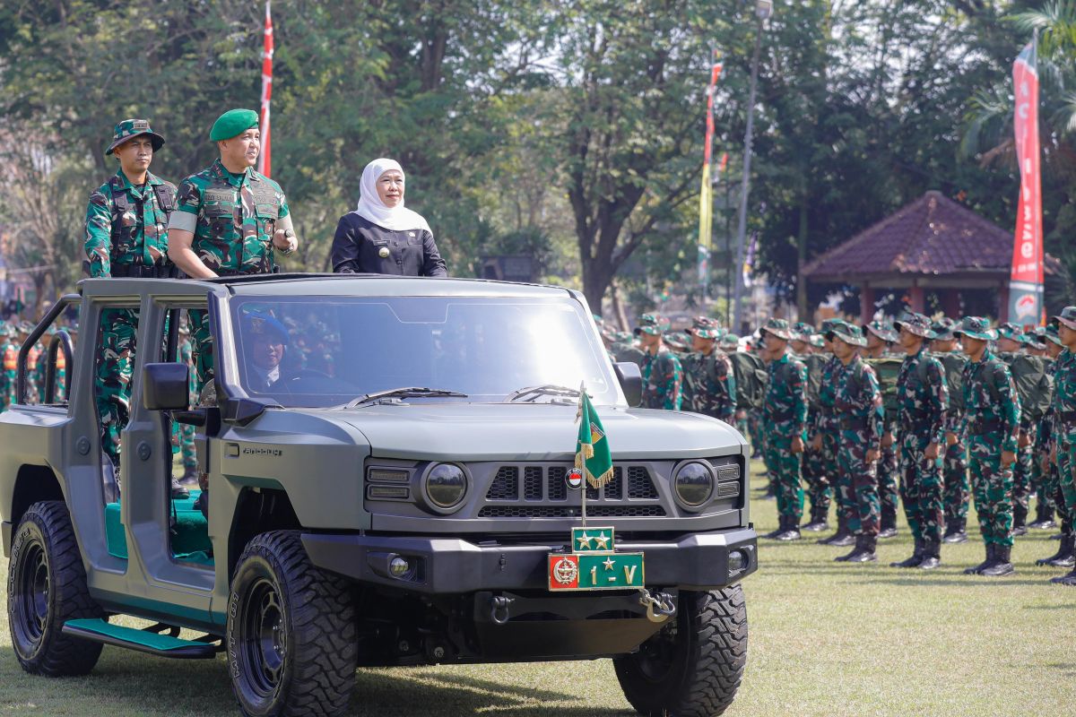 Ilustrasi berita Nasional: Khofifah apresiasi pengabdian TNI jaga kedaulatan dan bantu rakyat