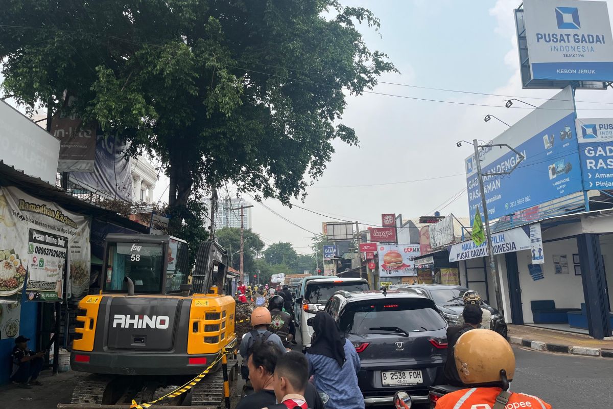 Sudinhub Jakbar rekayasa lalin imbas pembangunan trotoar Rawa Belong — NadiKabar.com