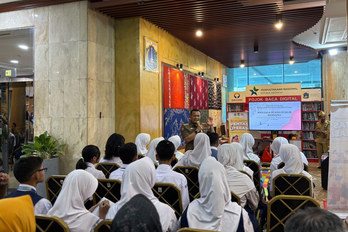 Satpol PP Jakut edukasi pelajar ciptakan ruang publik yang nyaman — NadiKabar.com