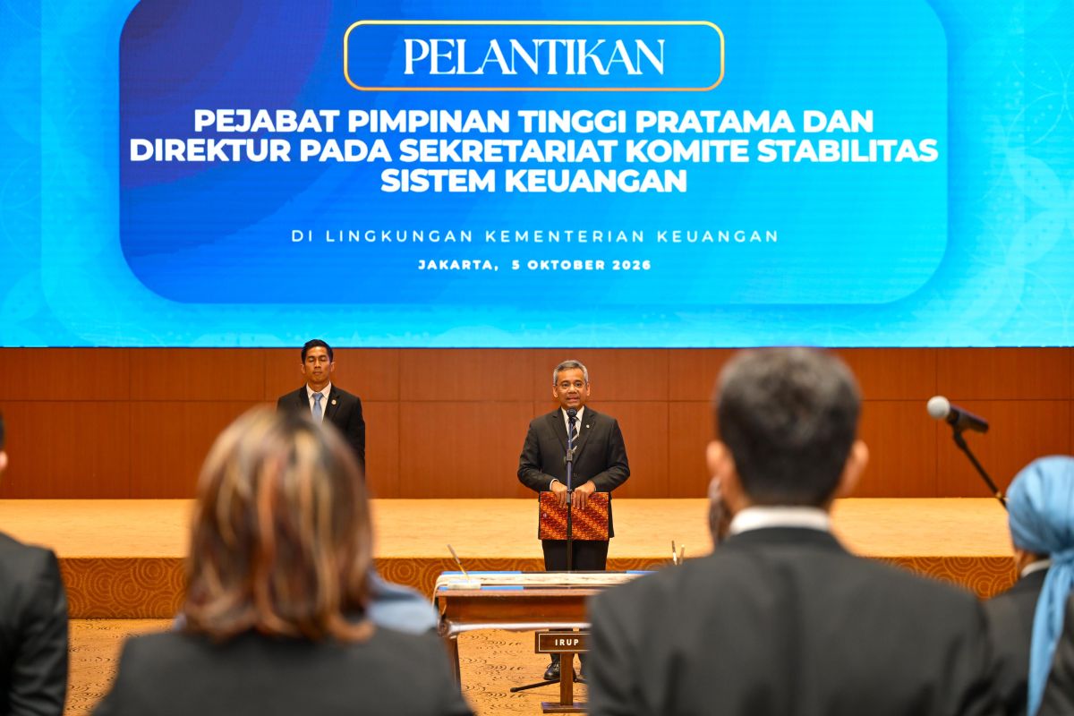 Menkeu Suahasil lantik 17 pejabat DJP, Bea Cukai, hingga KSSK