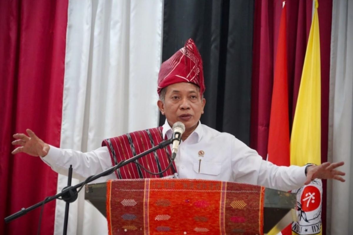 Menkop pacu ekonomi masyarakat kawasan Danau Toba melalui koperasi
