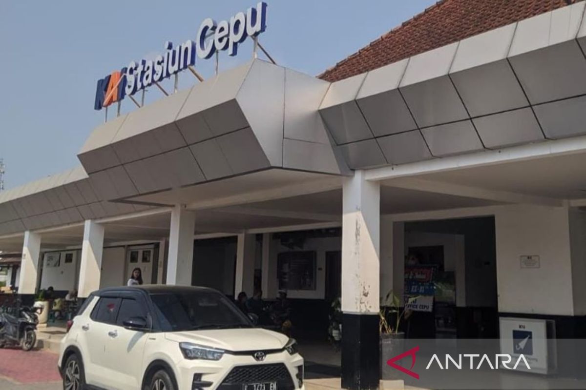 Ilustrasi berita Nasional: Penumpang kereta api di Stasiun Cepu Blora capai 519.000 pelanggan