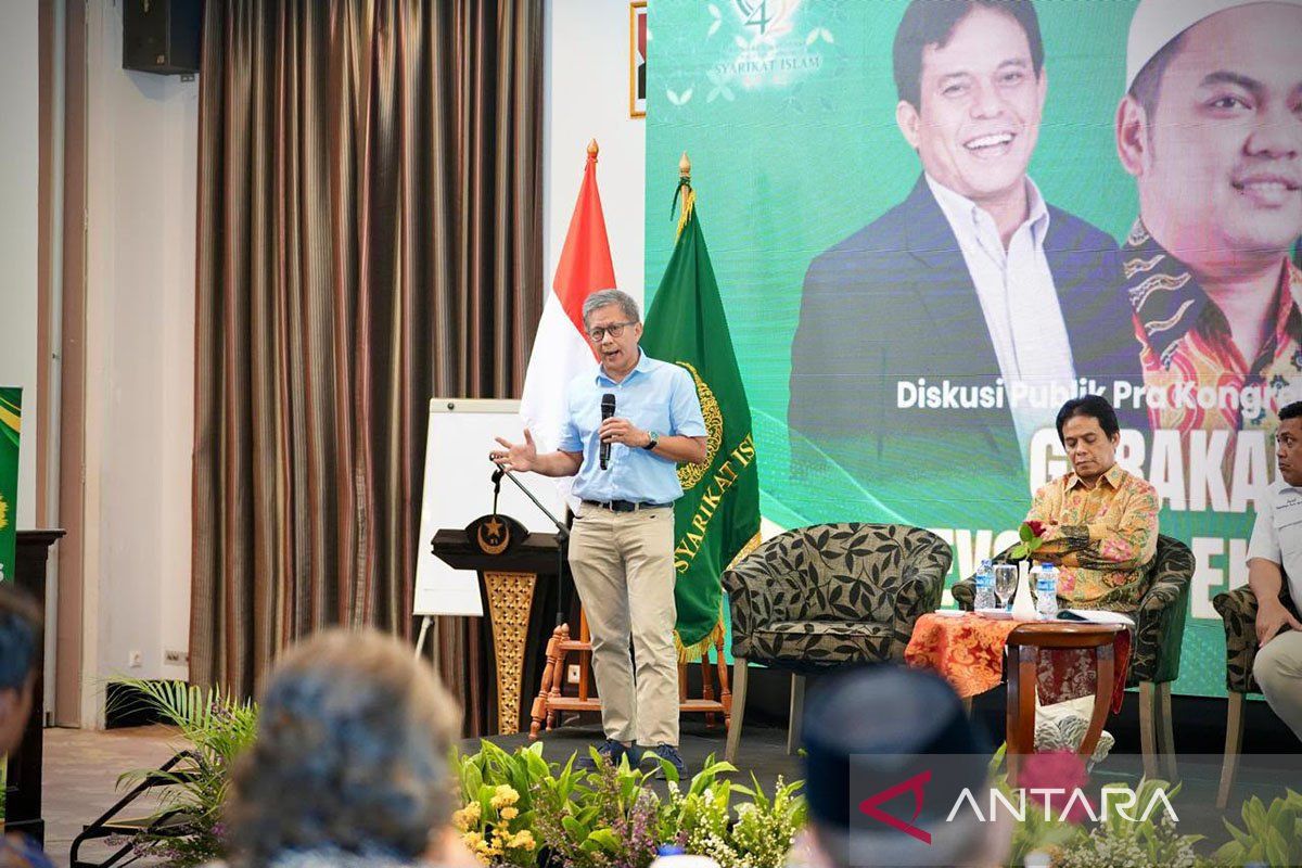 Rocky Gerung tuturkan Kopdes Merah Putih membutuhkan dukungan negara