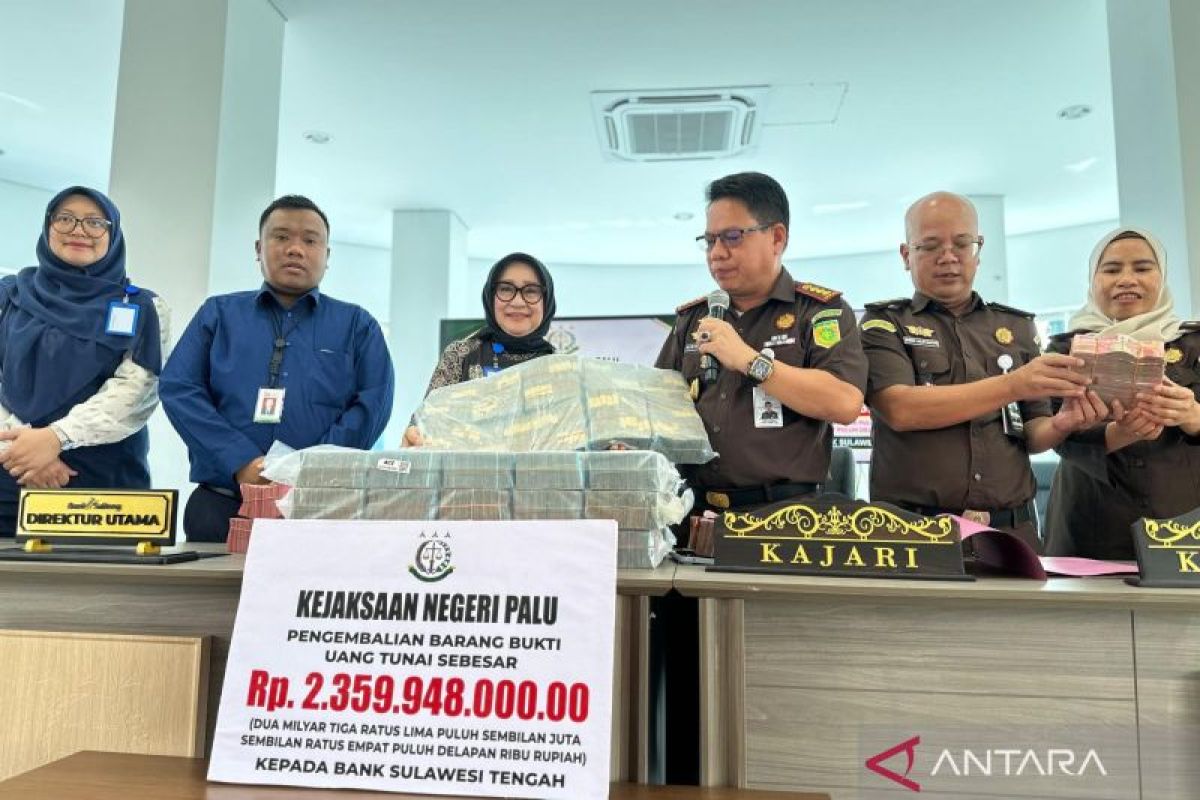 Kejari kembalikan dana perkara perbankan Rp2,35 miliar ke Bank Sulteng