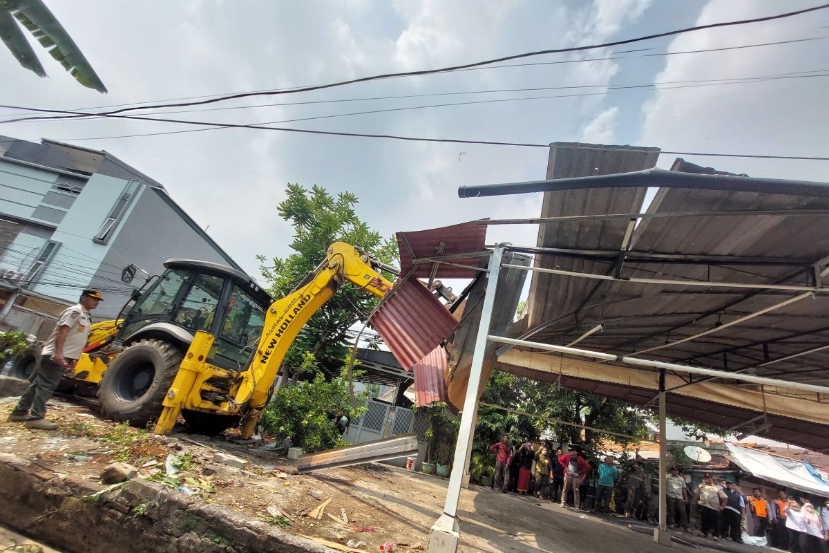 Pemkot Jakpus tertibkan aset Pemprov DKI di Kampung Bali — NadiKabar.com
