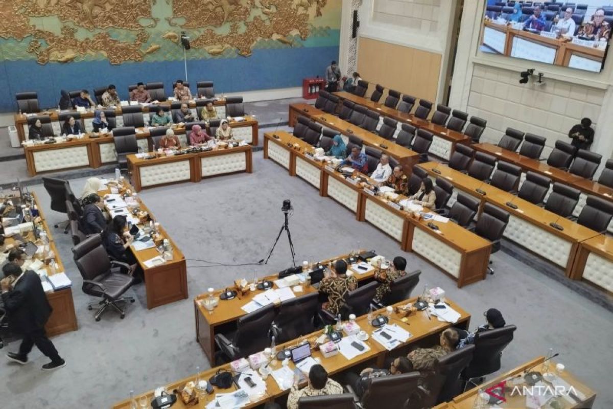 DPR dalami transformasi digital-pembenahan RRI saat uji calon Dewas — NadiKabar.com