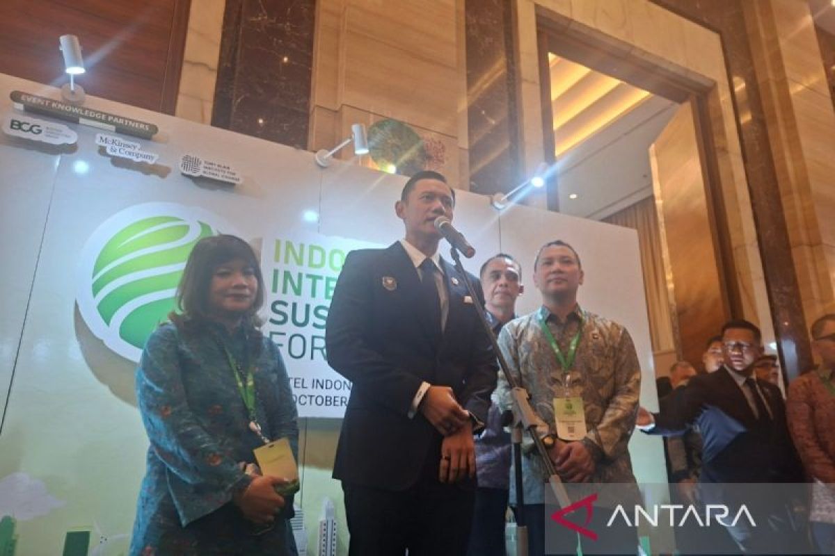 Menko Infra: Jaringan perkeretaapian nasional terus dikembangkan
