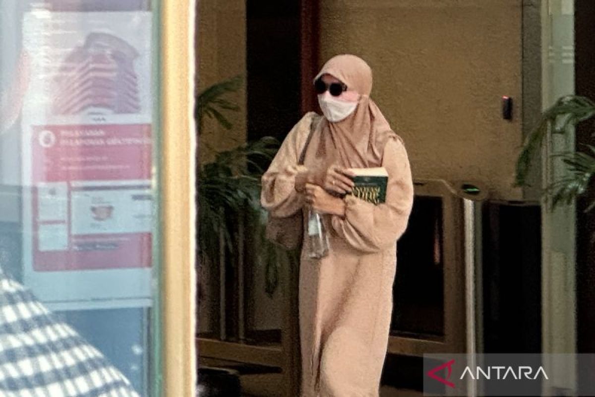 KPK periksa mantan Bupati Kutai Kartanegara Rita Widyasari — NadiKabar.com