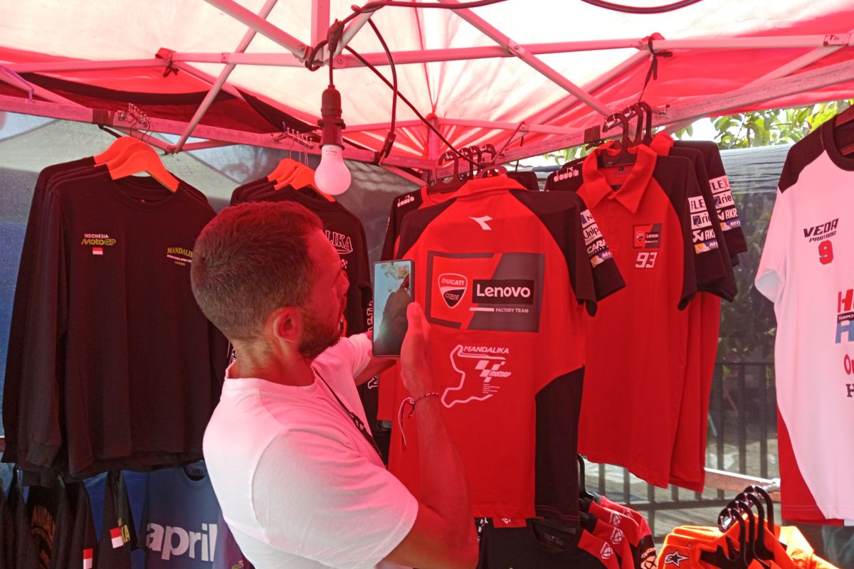 Ilustrasi berita Nasional: Penonton mulai berburu merchandise MotoGP Indonesia 2026
