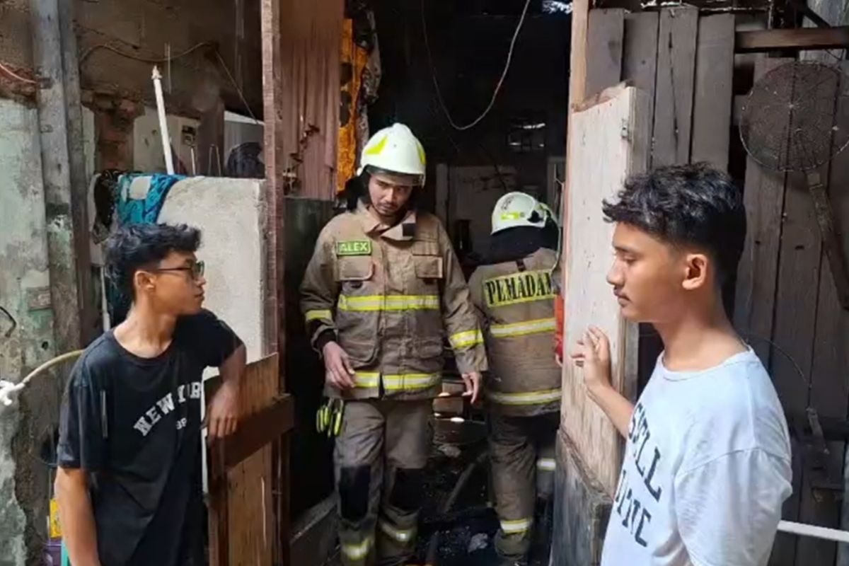 Warga dengar ledakan saat kebakaran rumah di Tambora Jakbar — NadiKabar.com