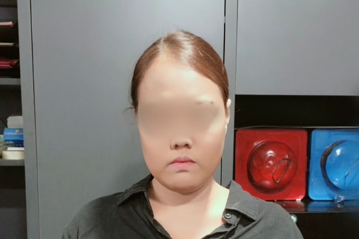 Sehari kerja, wanita ini diduga gasak ponsel bos apotek di Jakbar — NadiKabar.com