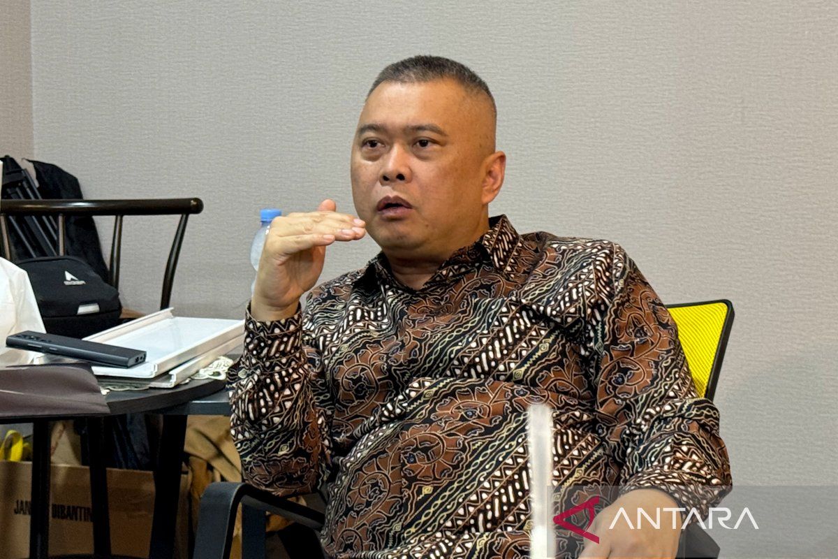 Menhub kaji aturan tarif angkutan logistik di darat demi keselamatan