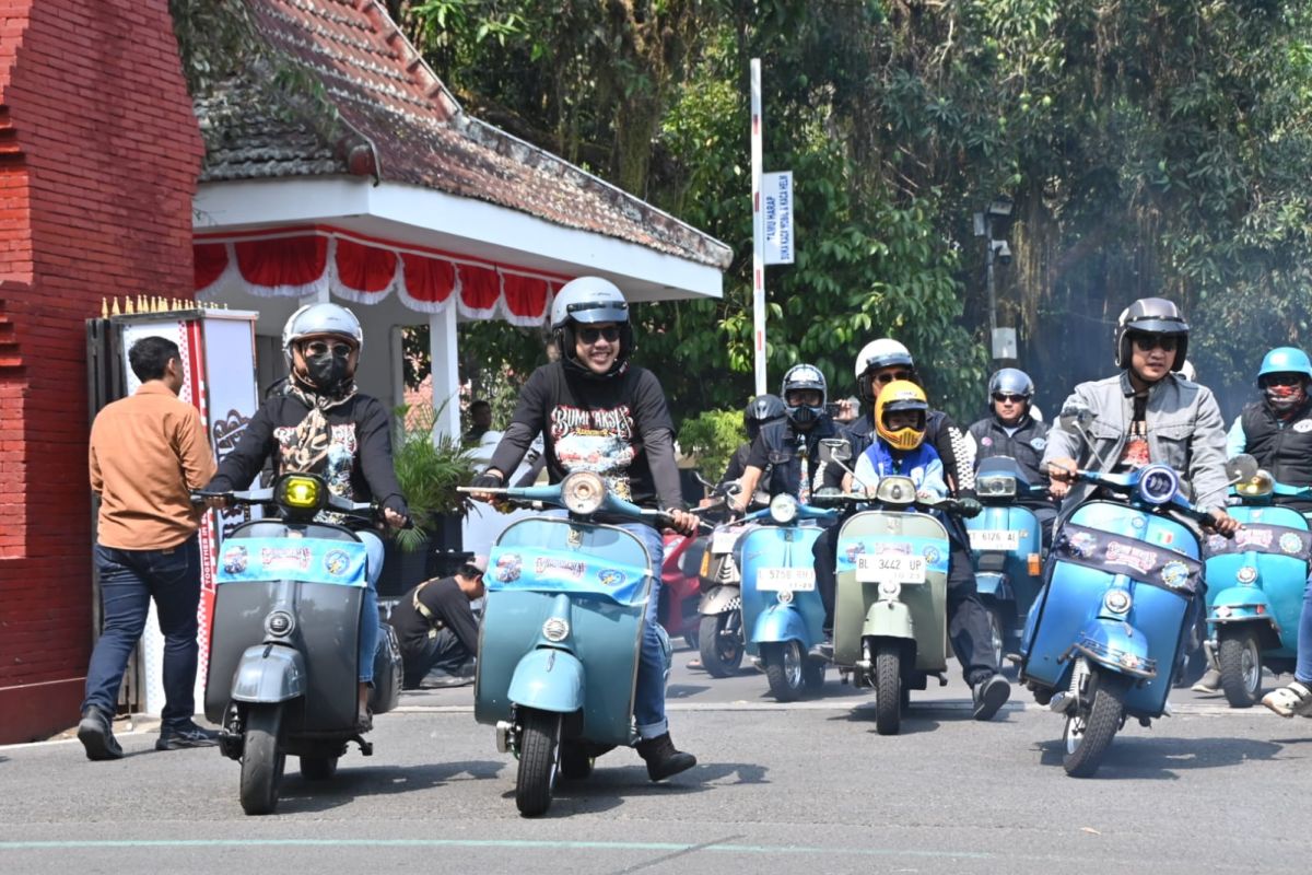 Skuteran di Trenggalek Dongkrak Wisata Pesisir