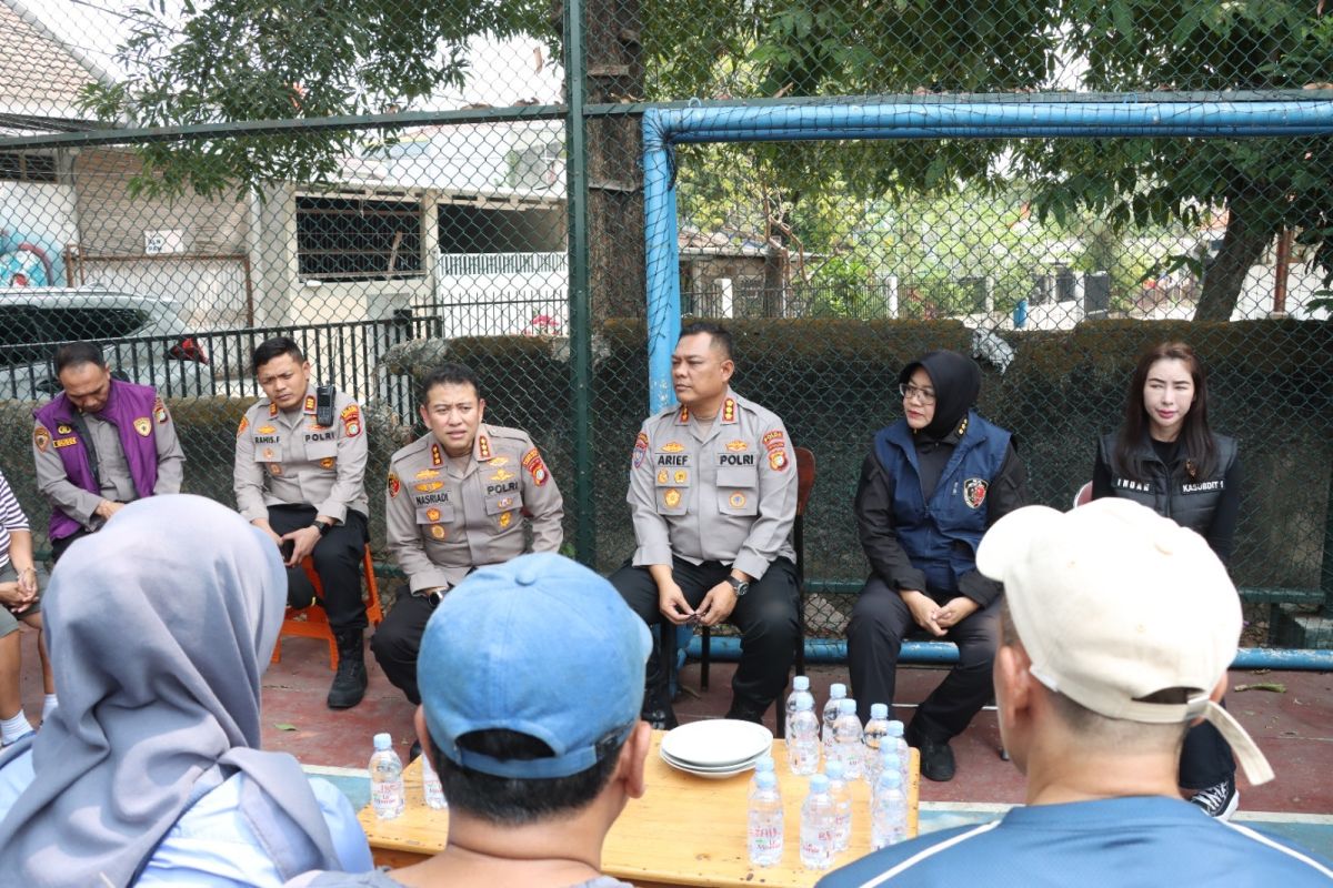 Polisi beri "trauma healing" pascapenggerebekan narkoba Kampung Ambon — NadiKabar.com