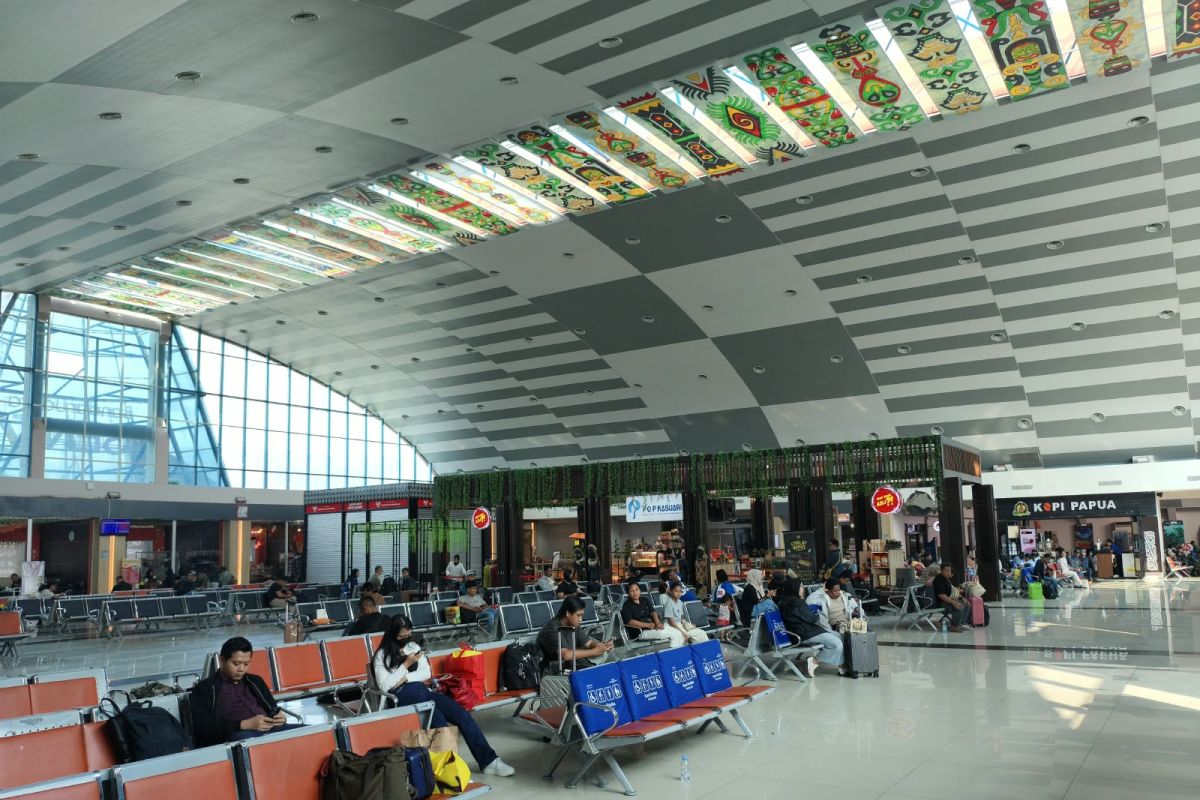 Penerbangan dari Bandara Sentani Papua alami keterlambatan