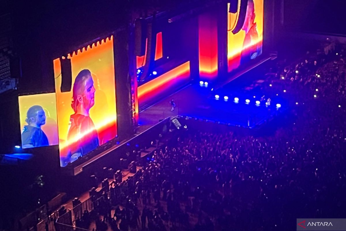 Kemarin, konser A7X di Jakarta hingga makan sushi di bus Jepang — NadiKabar.com