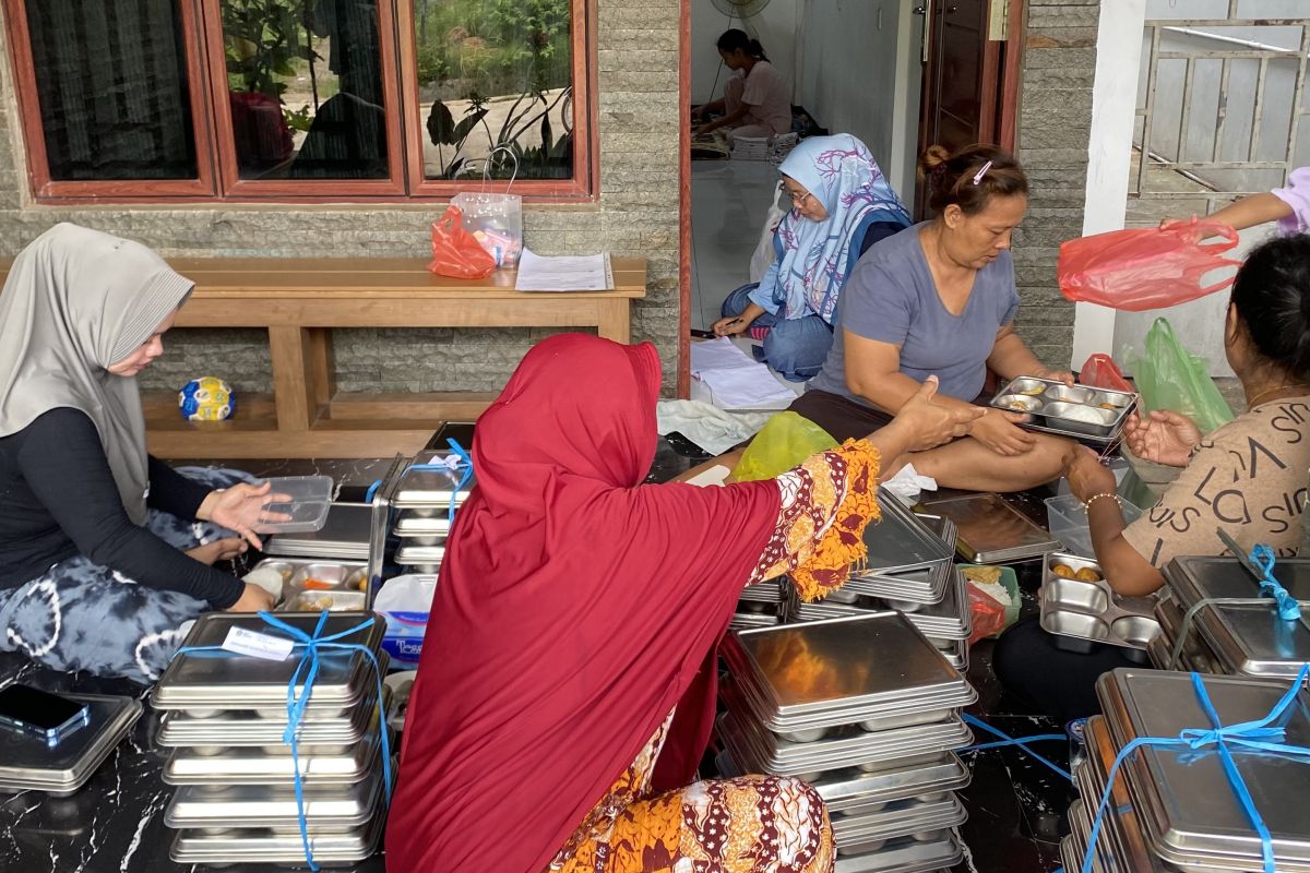 Ilustrasi berita Nasional: Kareg SPPG Kepri sebut 226 dapur telah kantongi sertifikat SLHS