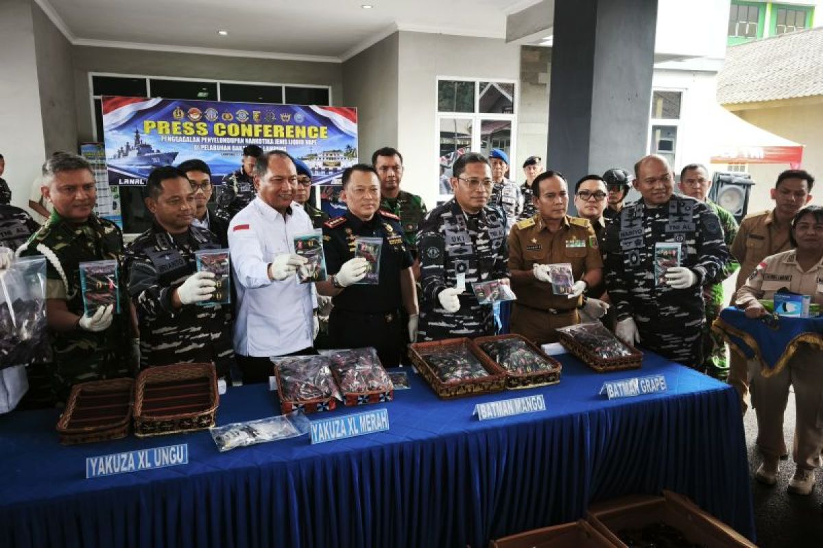 TNI AL amankan 4.364 kartrid rokok elektrik terindikasi narkotika di Pelabuhan Bakauheni