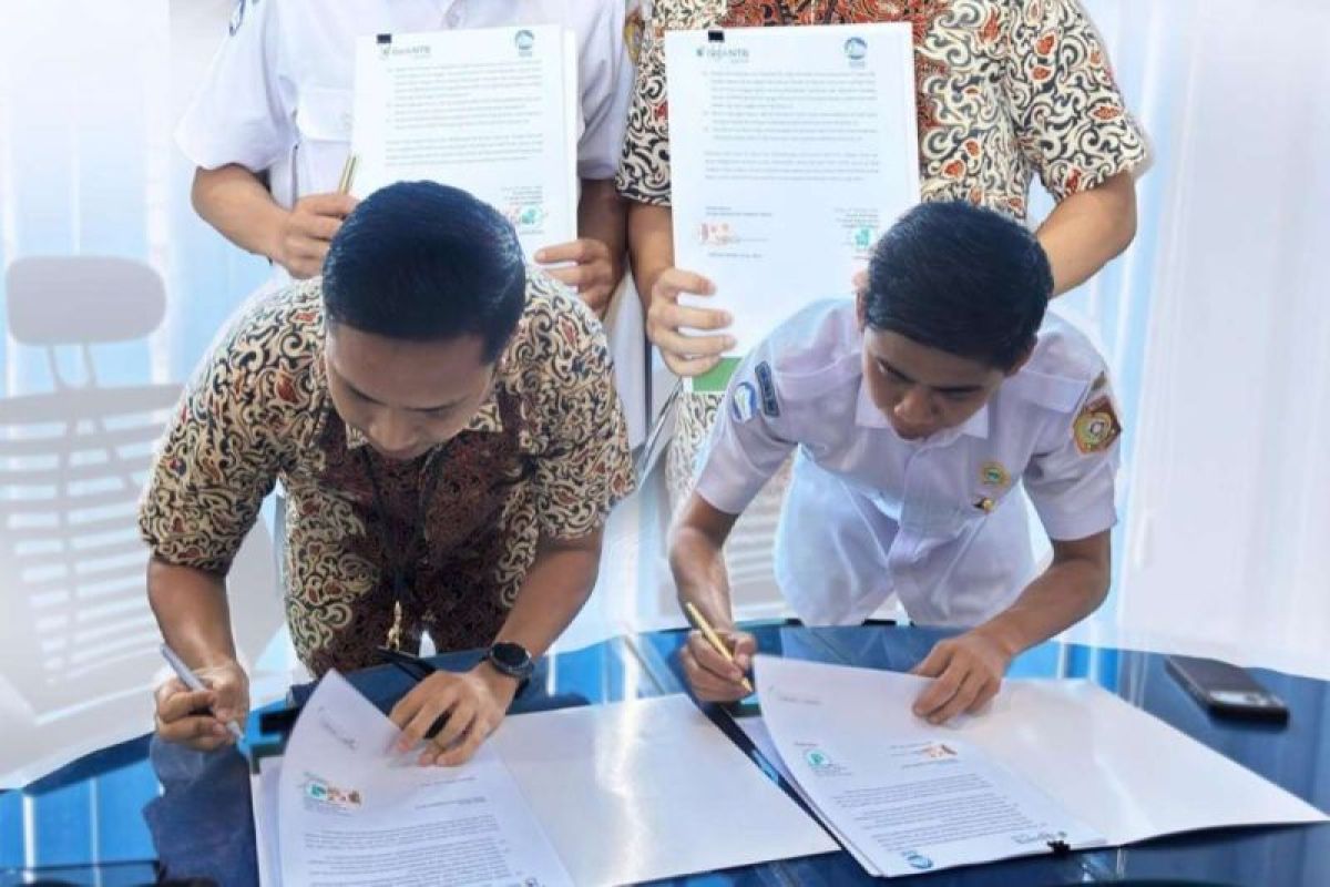 Bank NTB Syariah dan PDAM Lombok Timur perkuat kemitraan strategis