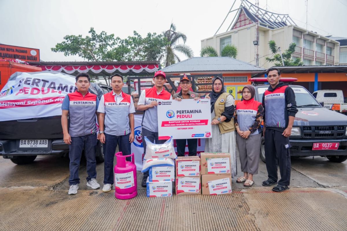 Pertamina Sumbar Berikan Bantuan Bencana Banjir di Kota Padang