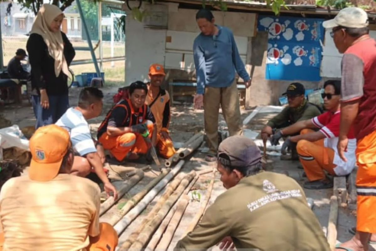 Kepulauan Seribu edukasi warga olah sampah pesisir jadi instalasi seni — NadiKabar.com
