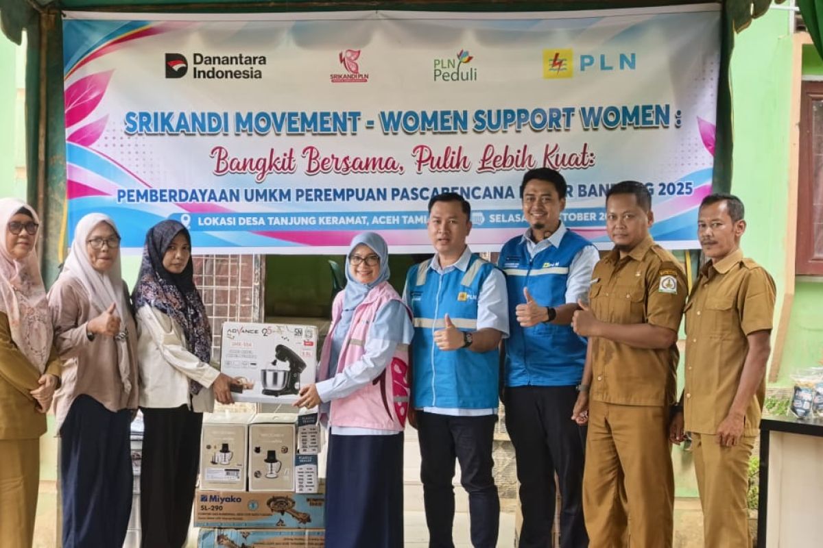 Srikandi PLN bantu UMKM terdampak bencana di Aceh Tamiang 