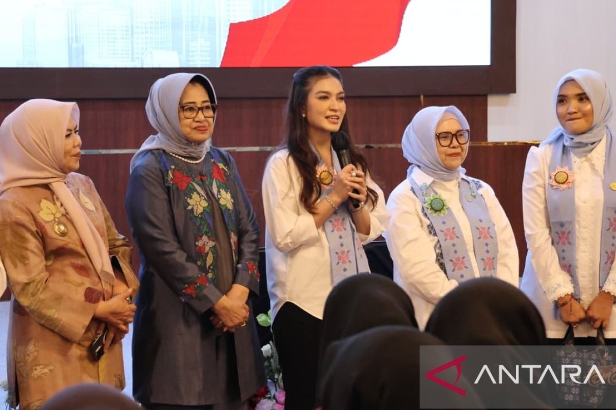 Selvi Gibran ajak orang tua jadi teman anak dalam keluarga — NadiKabar.com