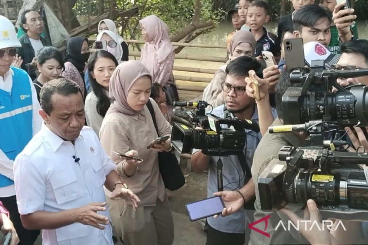 Ilustrasi berita Nasional: Bahlil: Seluruh desa di Indonesia teraliri listrik pada 2029-2030