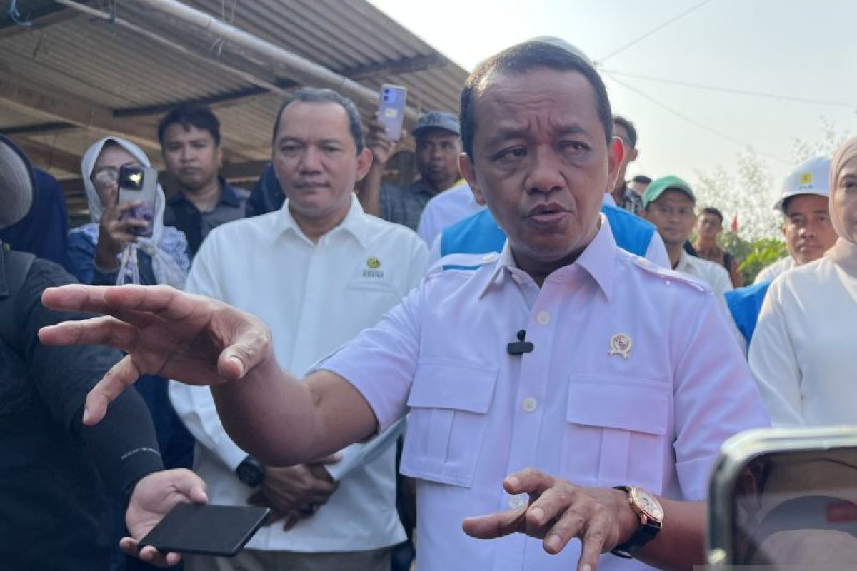 Bahlil sebut pergantian Dirut PLN aksi korporasi biasa