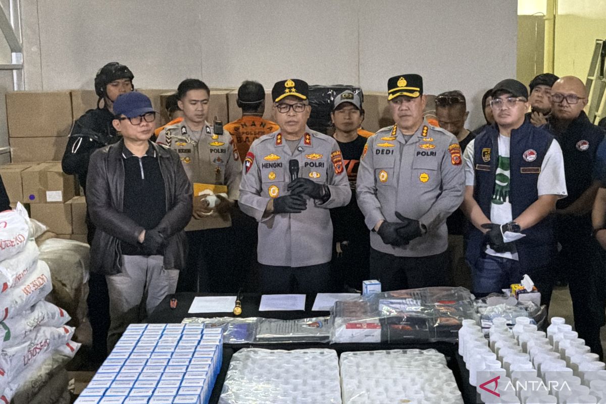 Ilustrasi berita Nasional: Polda Jabar bongkar pabrik obat keras produksi 8 juta butir per hari