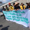 Mahasiswa desak DPRD Sumsel lindungi petani 