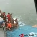 Lima jam memeluk tubuh istri di lautan lepas