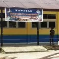 Aktivitas belajar mengajar pascabanjir di SMP Tarfia Jayapura kembali normal