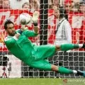 Eks kiper City Claudio Bravo gabung Real Betis