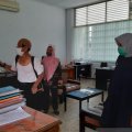 Penyemprotan desinfektan di ruang publik dan kantor diintensifkan di Makassar