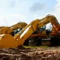 Trakindo Rilis Excavator Baru Sambut Pemulihan Ekonomi<script async src=