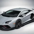 Lamborghini pertahankan mobil mesin pembakaran internal