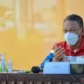 Menteri Arifin Transisi Energi Beri Peluang Berkarya Bagi Milenial Antara News<script async src=