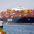 Terusan Suez alami kerugian 800 juta dolar AS per bulan