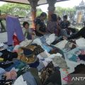 PMI salurkan baju layak pakai ke pengungsi terdampak banjir di Jembrana