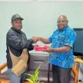 Kominfo Jayapura beri bantuan modem orbit komunitas Pace Kreatif
