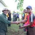 Polres Jayapura menanam 1.000 pohon peringati banjir bandang Sentani