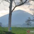 Gunung Dempo Pagaralam berstatus  waspada