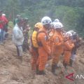 Tim SAR gabungan hentikan pencarian korban tertimbun longsor di Cianjur