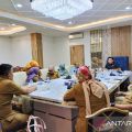 Masyarakat nikmati air bersih setelah  puluhan tahun menanti