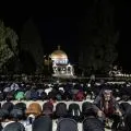 50.000 warga Palestina tarawih di Al-Aqsa, meski dibatasi Israel