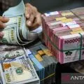 Analis perkirakan rupiah tetap melemah