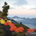 Terpopuler: Daftar pejabat baru di NTB, harga emas turun hingga 52 pendaki masuk daftar hitam